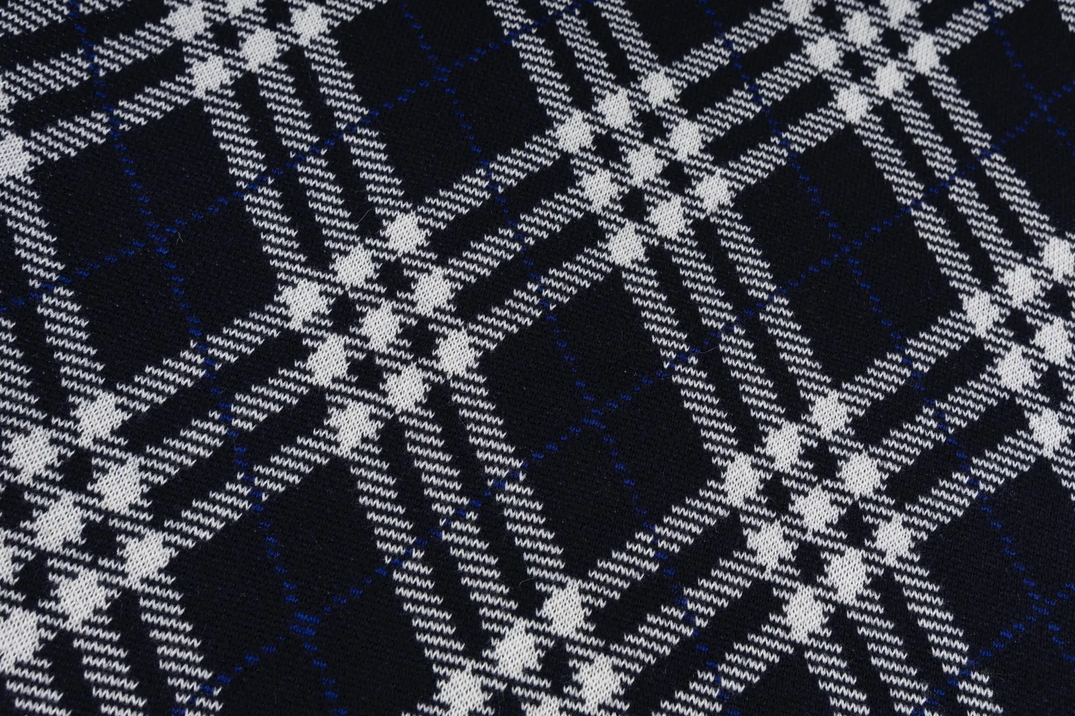 BBR 6,503 ， ， 。Classic Burberry ， ， 。 ， ， 。 、 ， 。 ， 。 Breathable ， 。 ， ， 。 ， ， 。 Size:S/M/L